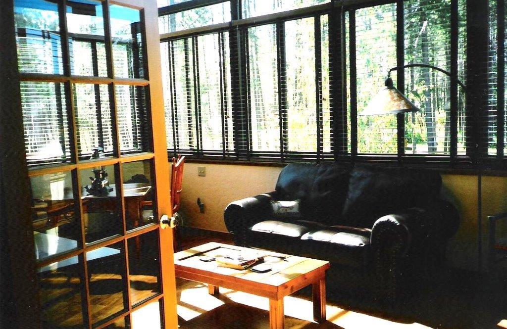 Silverwolf Log Chalets Coram Exterior photo