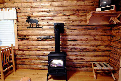 Silverwolf Log Chalets Coram Exterior photo