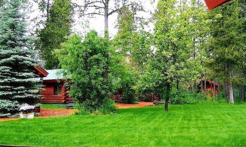 Silverwolf Log Chalets Coram Exterior photo